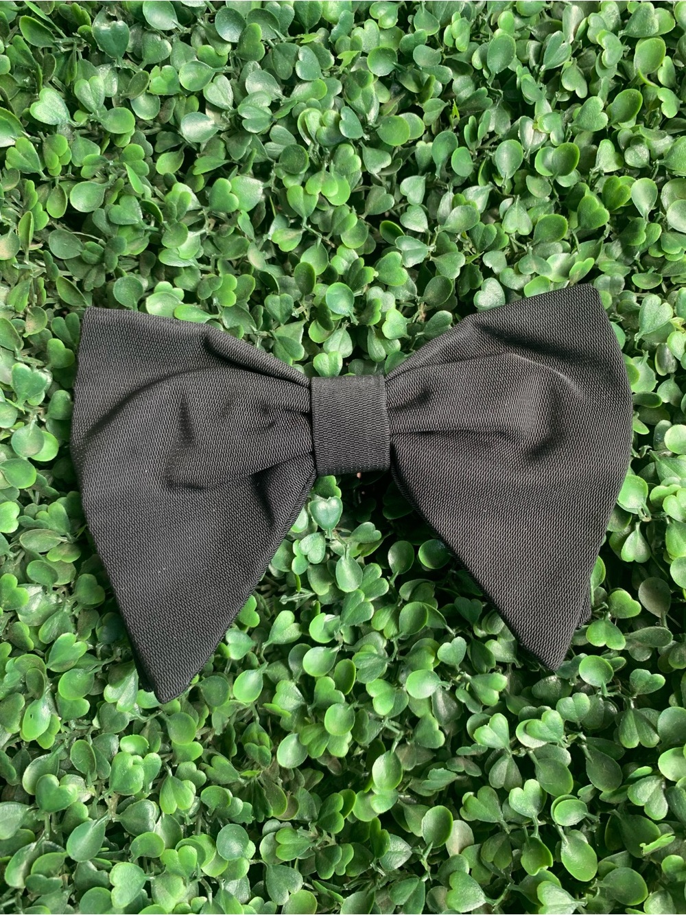 Very cool vintage 60s 70s large black clip on bow tie evening formal occasion